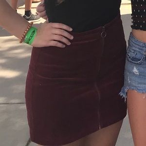 Garnet/Burgundy red corduroy mini skirt with zipper Women’s Large